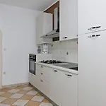 Apartment By The Sea Sparadici - - 24118