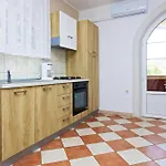 Apartment By The Sea Sparadici - - 24118