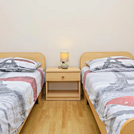 Daire By The Sea Sparadici, - 24118