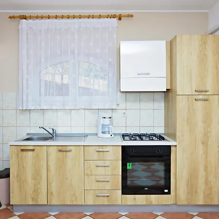 By The Sea Sparadici, - 24118 * Šibenik