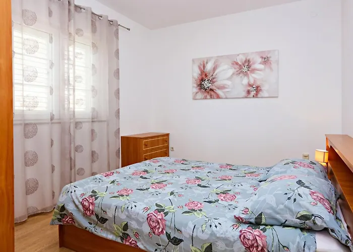 By The Sea Sparadici, - 24118